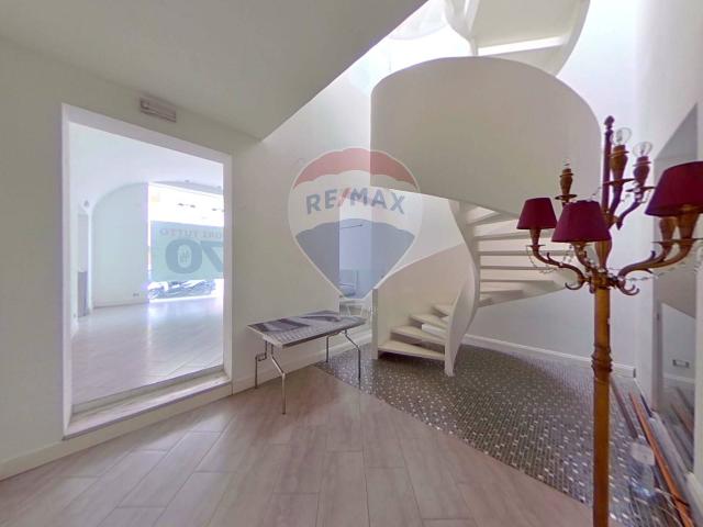 Negozio in vendita a Terrasini