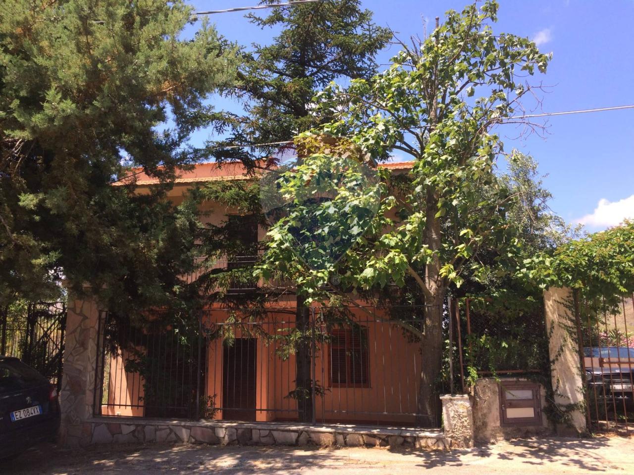 Villa in vendita a Montelepre