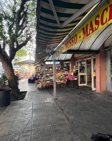 Shop in Via Giafar 25a, Palermo - Photo 1