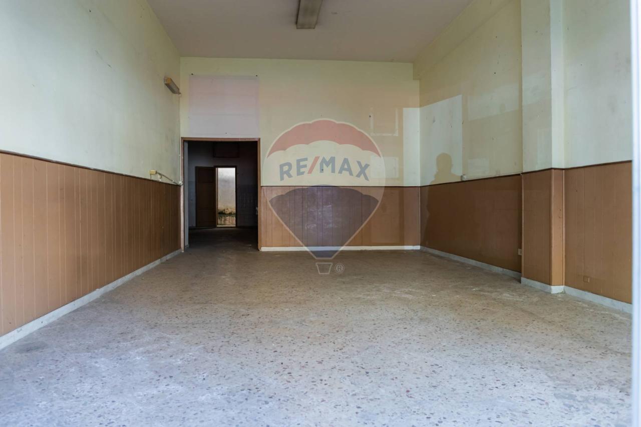 Negozio in Via Ignazio Lanza di Trabia 43, Bagheria, {3} - Foto 1