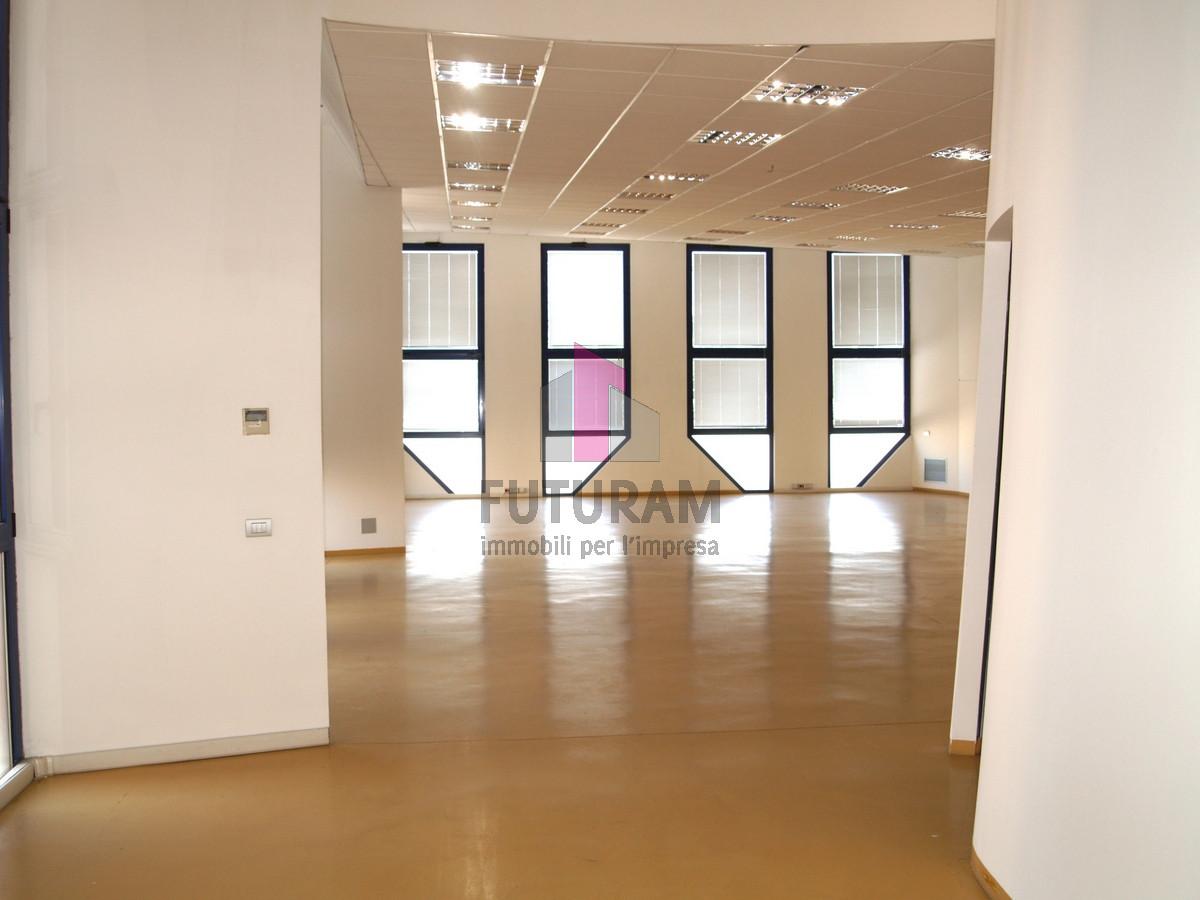 Ufficio in , Torri Di Quartesolo, {3} - Foto 2