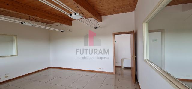 Office in Via Normandia, Padova - Photo 1