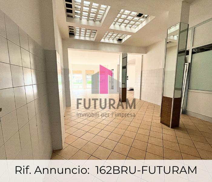 Negozio in Viale Ortigara, Vicenza, {3} - Foto 1
