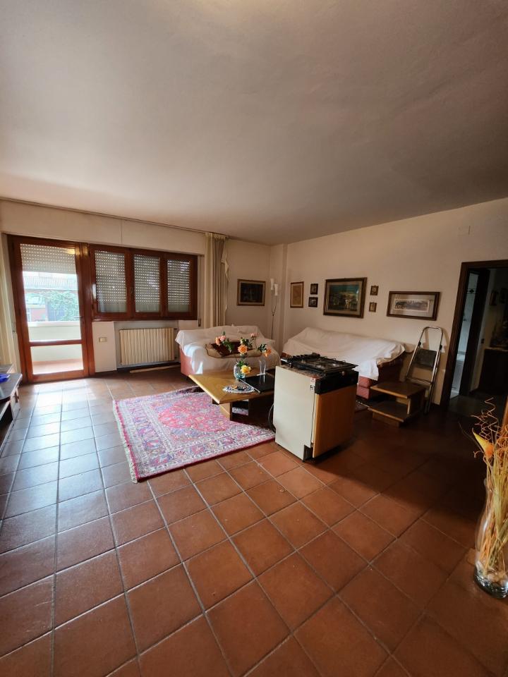 Villa plurifamiliare in vendita a Montemurlo