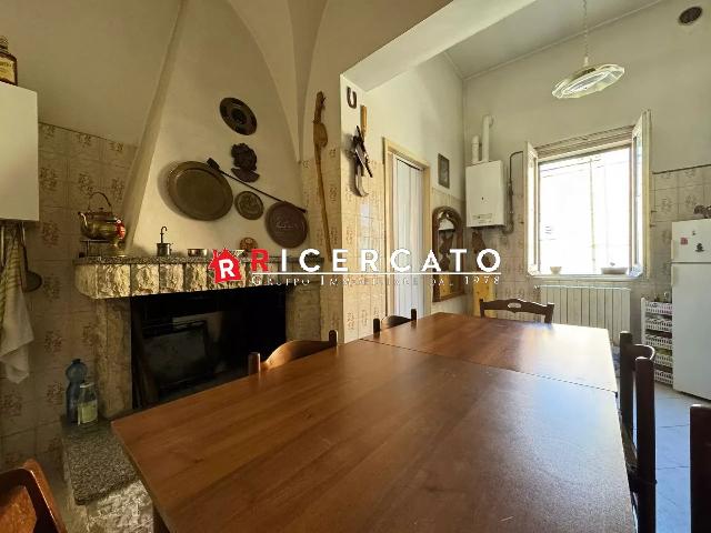 4-room flat, Lizzanello - Photo 1