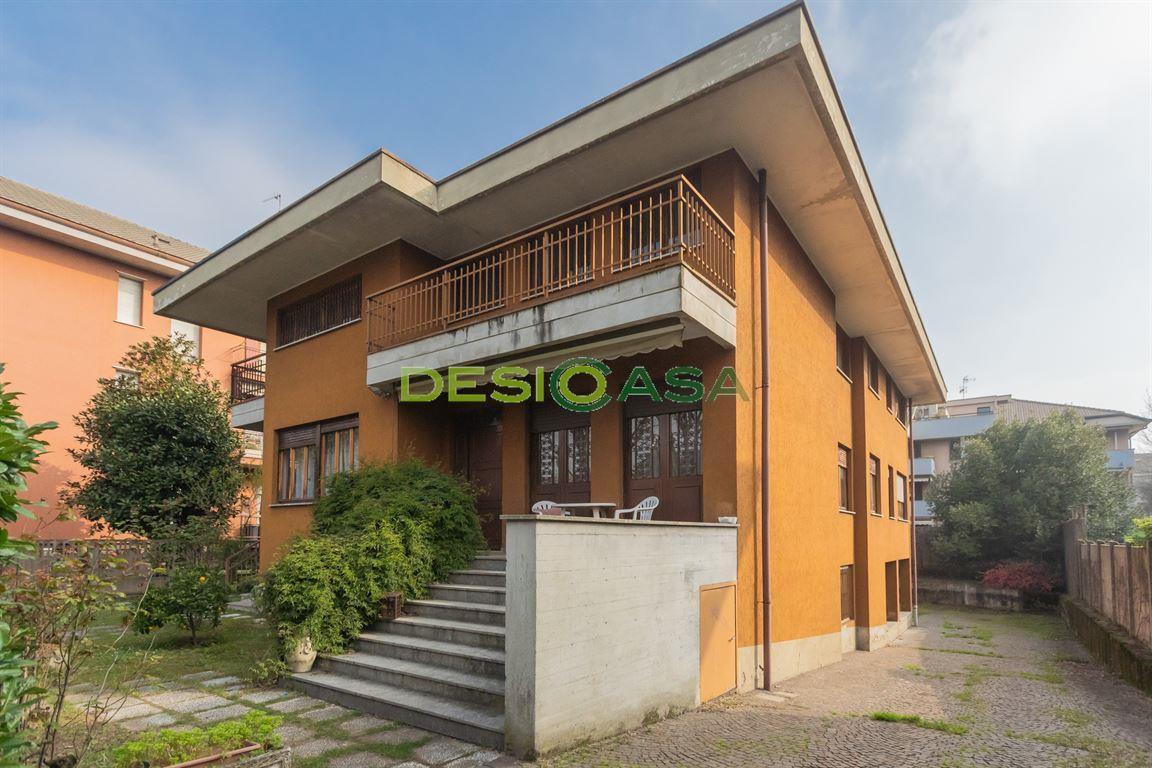 Villa in vendita a Desio