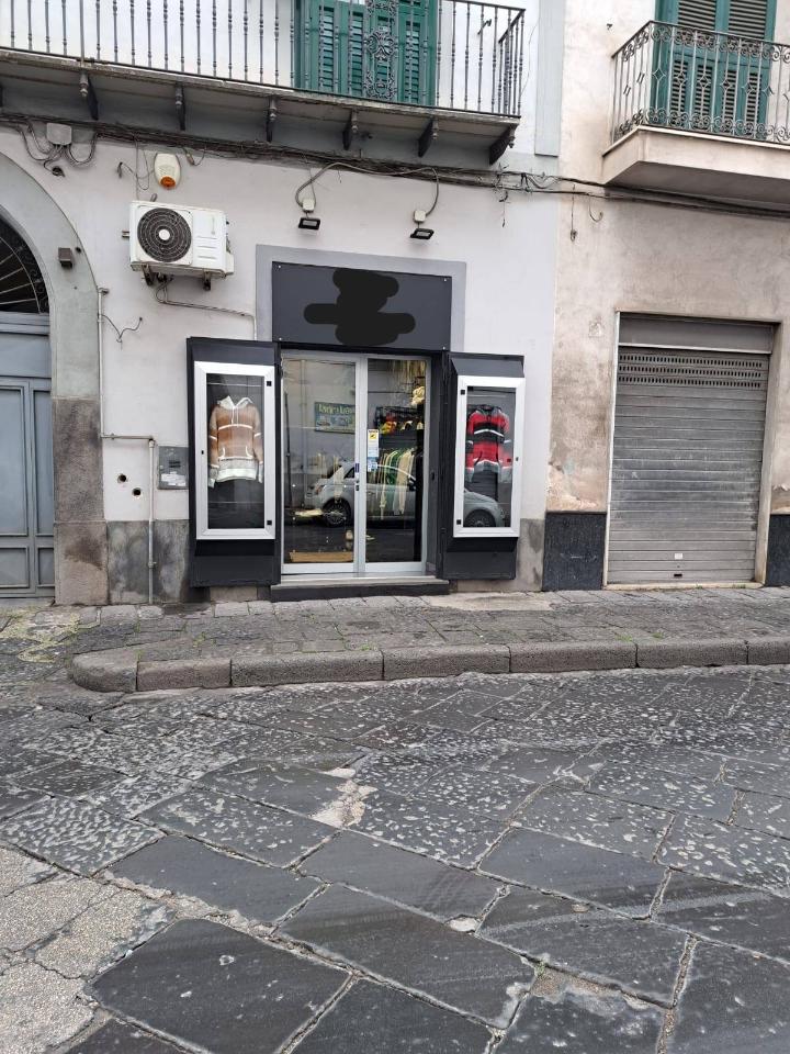 Esercizio commerciale in Corsro Vittorio Emanuele III, Marigliano, {3} - Foto 1