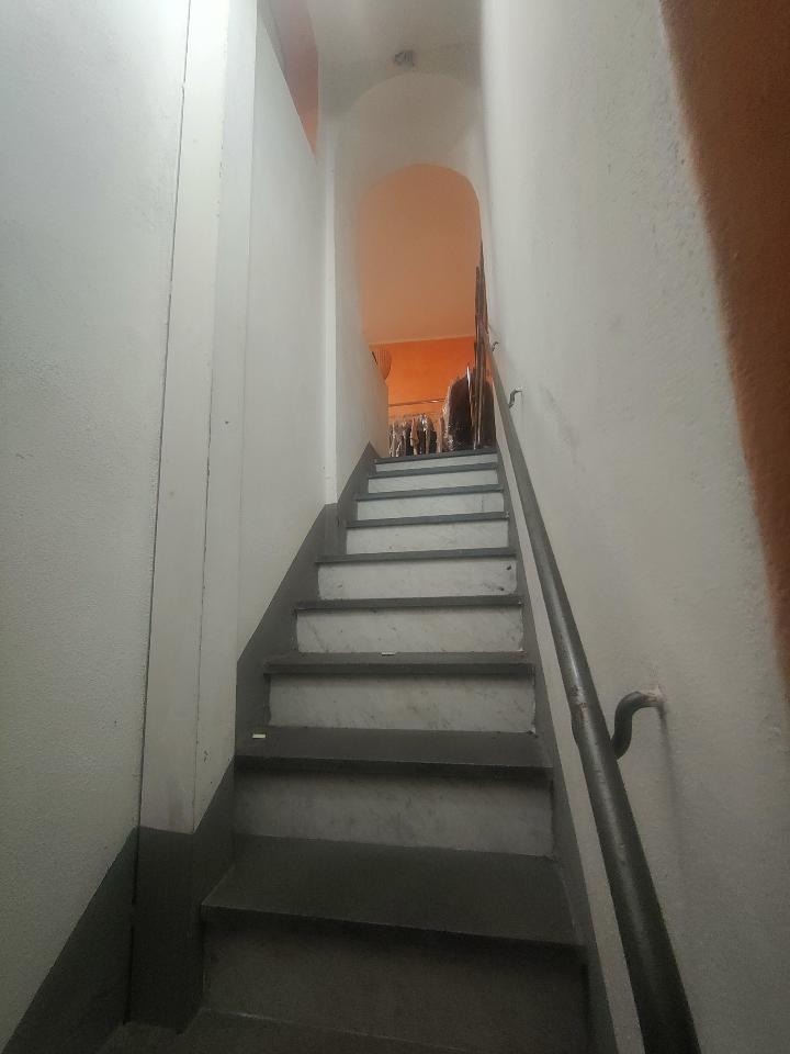 Palazzina commerciale in Via Sobborgo Spina, Sarzana, {3} - Foto 2