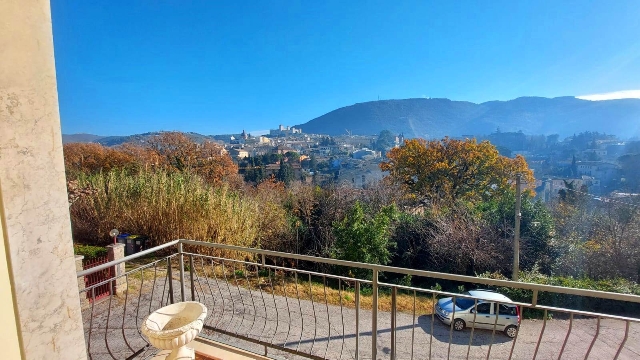 4-room flat in Via Loreto, Spoleto - Photo 1