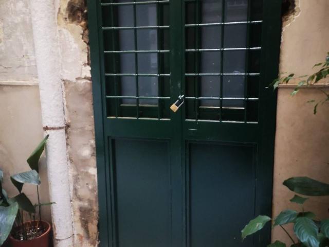 Warehouse in Via Santa Caterina da Siena 8, Napoli - Photo 1