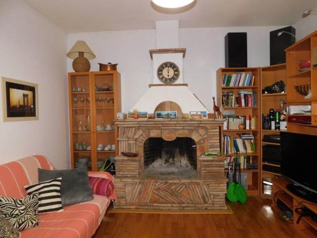 2-room flat in Via Fausto Cecconi, Mentana - Photo 1