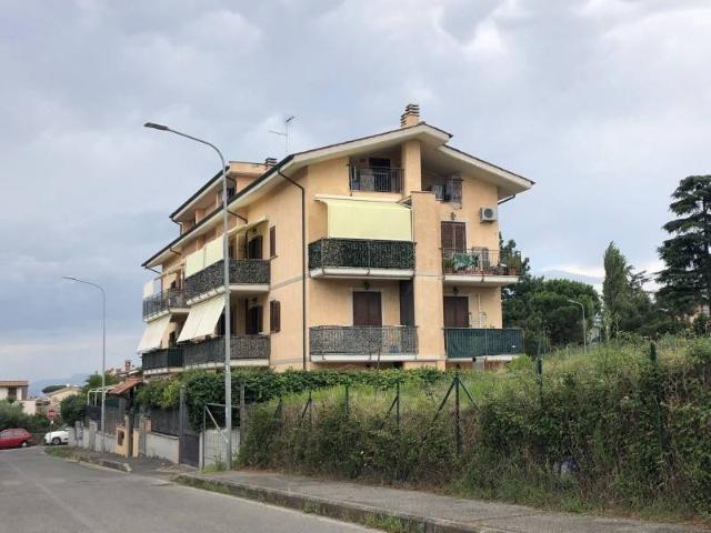 Zweizimmerwohnung in Via Oglio, Mentana - Foto 1