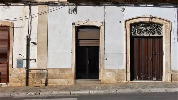 Negozio in Via Giulio Recupero, Martina Franca, {3} - Foto 1