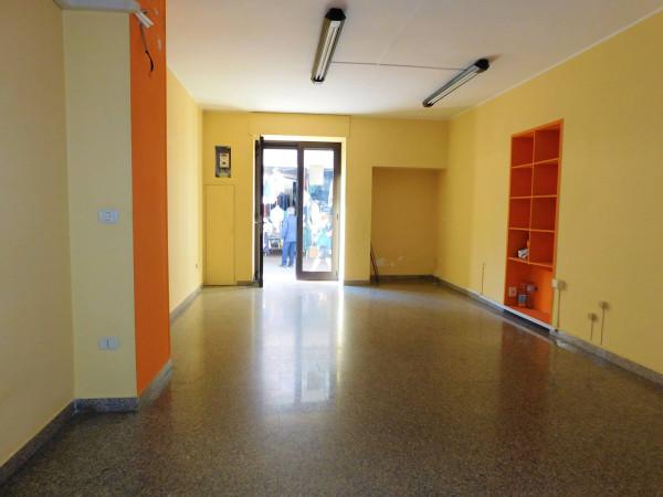 Negozio in Via Giulio Recupero, Martina Franca, {3} - Foto 2