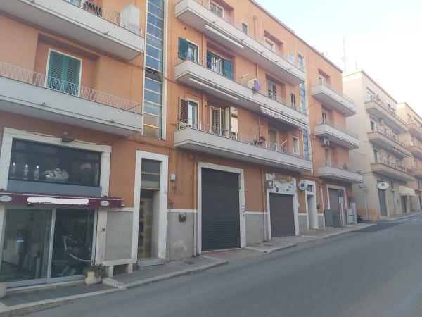 Negozio in Via Cappuccini 44, Noci, {3} - Foto 1