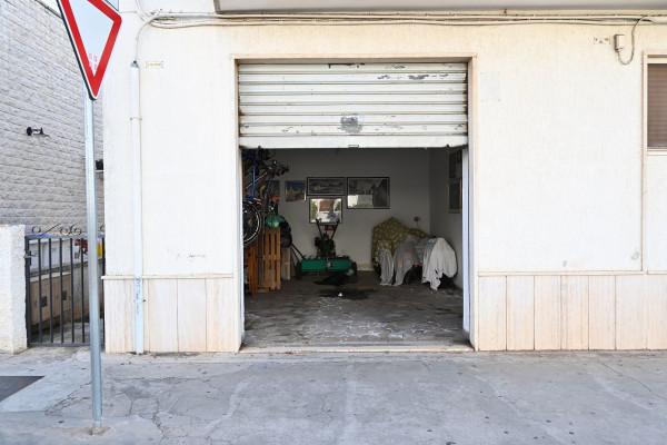 Negozio in Via Indipendenza 32, Alberobello, {3} - Foto 2