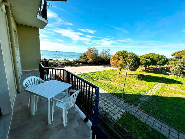 2-room flat in Viale Italia 160, Follonica - Photo 1