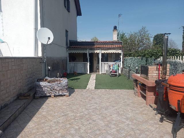 Detached house in Via Giancorrado Basso 27, Ciriè - Photo 1