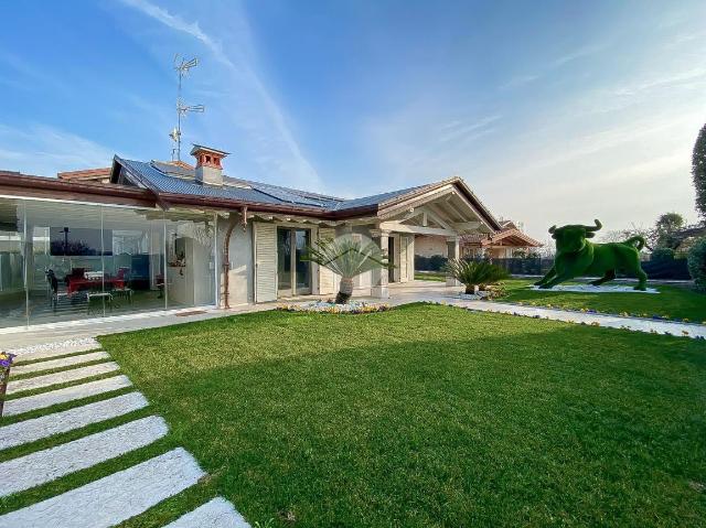 Villa in Via Campagna Sotto 17, Lonato del Garda - Foto 1