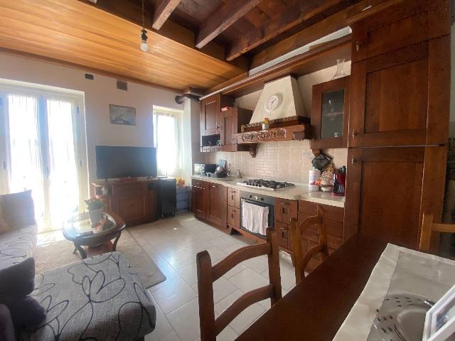 2-room flat, Bregnano - Photo 1