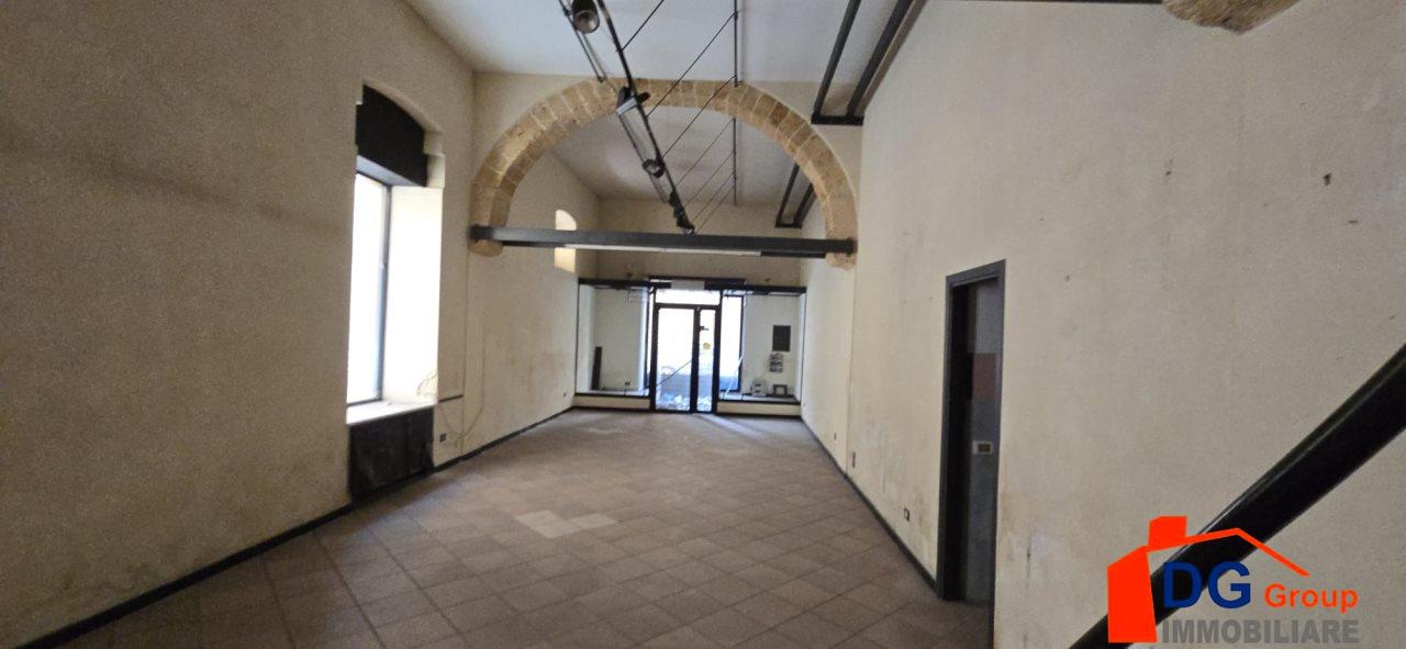 Negozio in Via Dante Alighieri, Alcamo, {3} - Foto 2