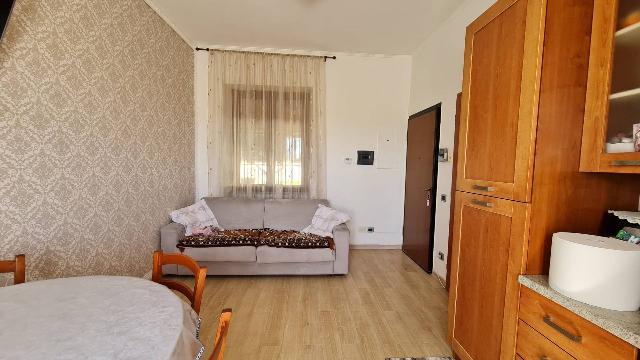 2-room flat in Via Monsignor Pandini, Mulazzano - Photo 1