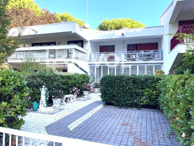 Terraced house in Calle Shakespeare 9, Lignano Sabbiadoro - Photo 1