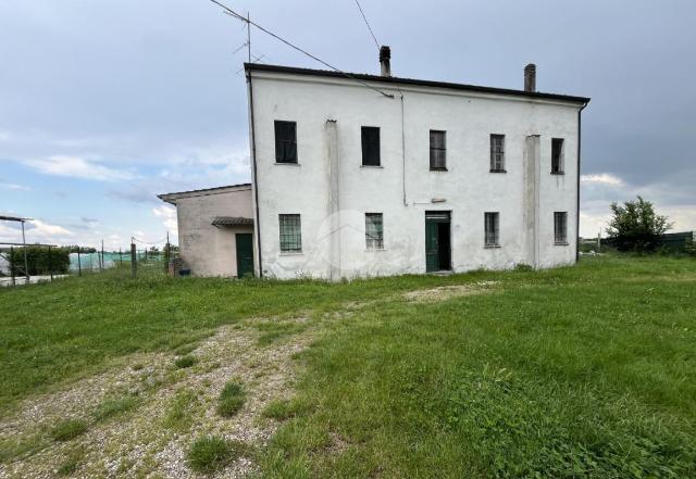 Detached house, Bagnolo San Vito - Photo 1