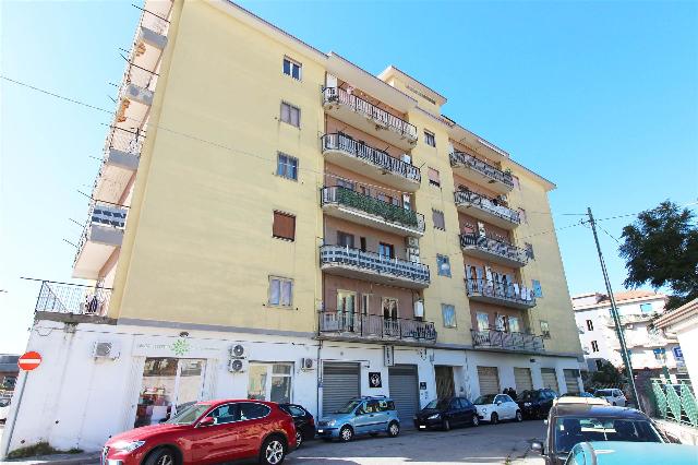 Vierzimmerwohnung in Via Torino, Bellizzi - Foto 1