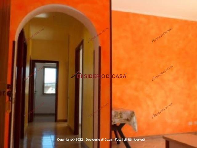 4-room flat in Via Sardegna 18, Campofelice di Roccella - Photo 1