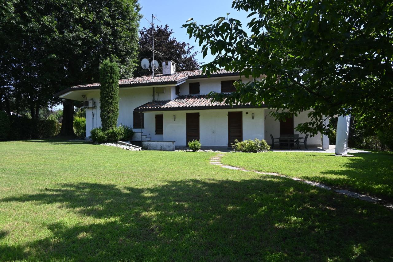 Villa in vendita a Carimate