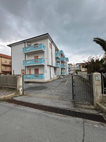 4-room flat in Via Ignazio Silone, Diamante - Photo 1