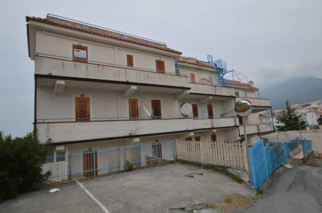 3-room flat in Via Sandro Pertini, San Nicola Arcella - Photo 1