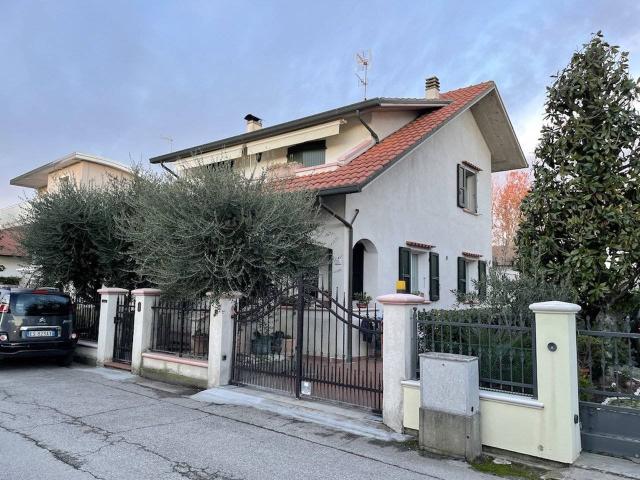 Mansion in Via dei Fiordalisi, Cervia - Photo 1