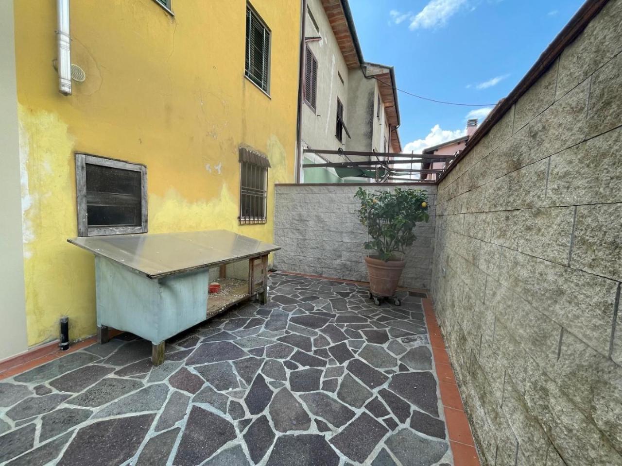 casa indipendente in vendita a Capannori in zona Lammari