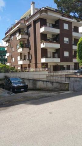 Garage or car box in Viale Guglielmo Oberdan, Velletri - Photo 1