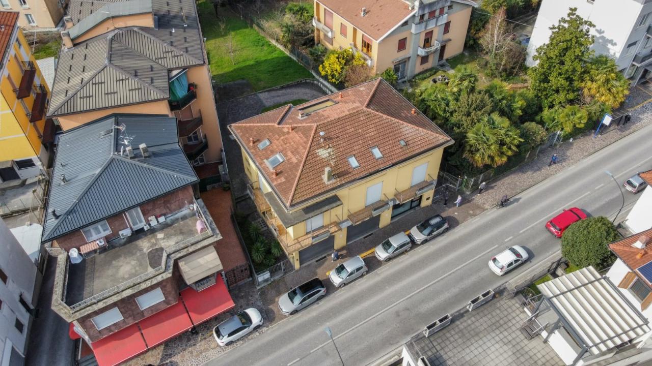 Negozio in Corso Europa 10, Calolziocorte, {3} - Foto 2