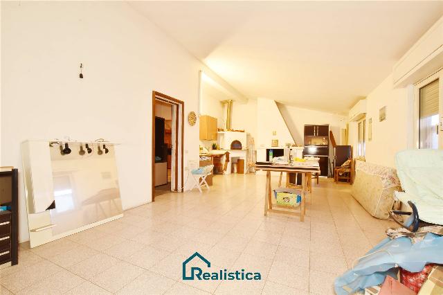 4-room flat in Via Lanusei, Assemini - Photo 1