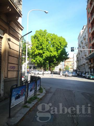 Negozio in Via Brunetto Latini 38, Palermo - Foto 1