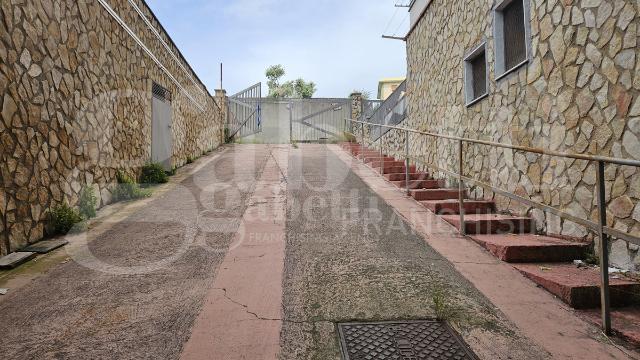 Warehouse in Via Spagna  9, Palermo - Photo 1