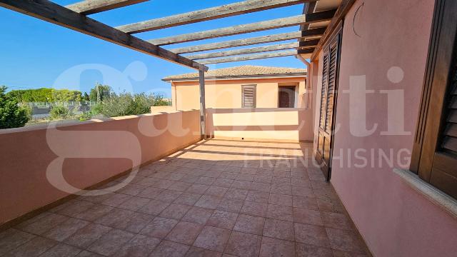 Dreizimmerwohnung in Contrada Pistavecchia  Snc, Campofelice di Roccella - Foto 1