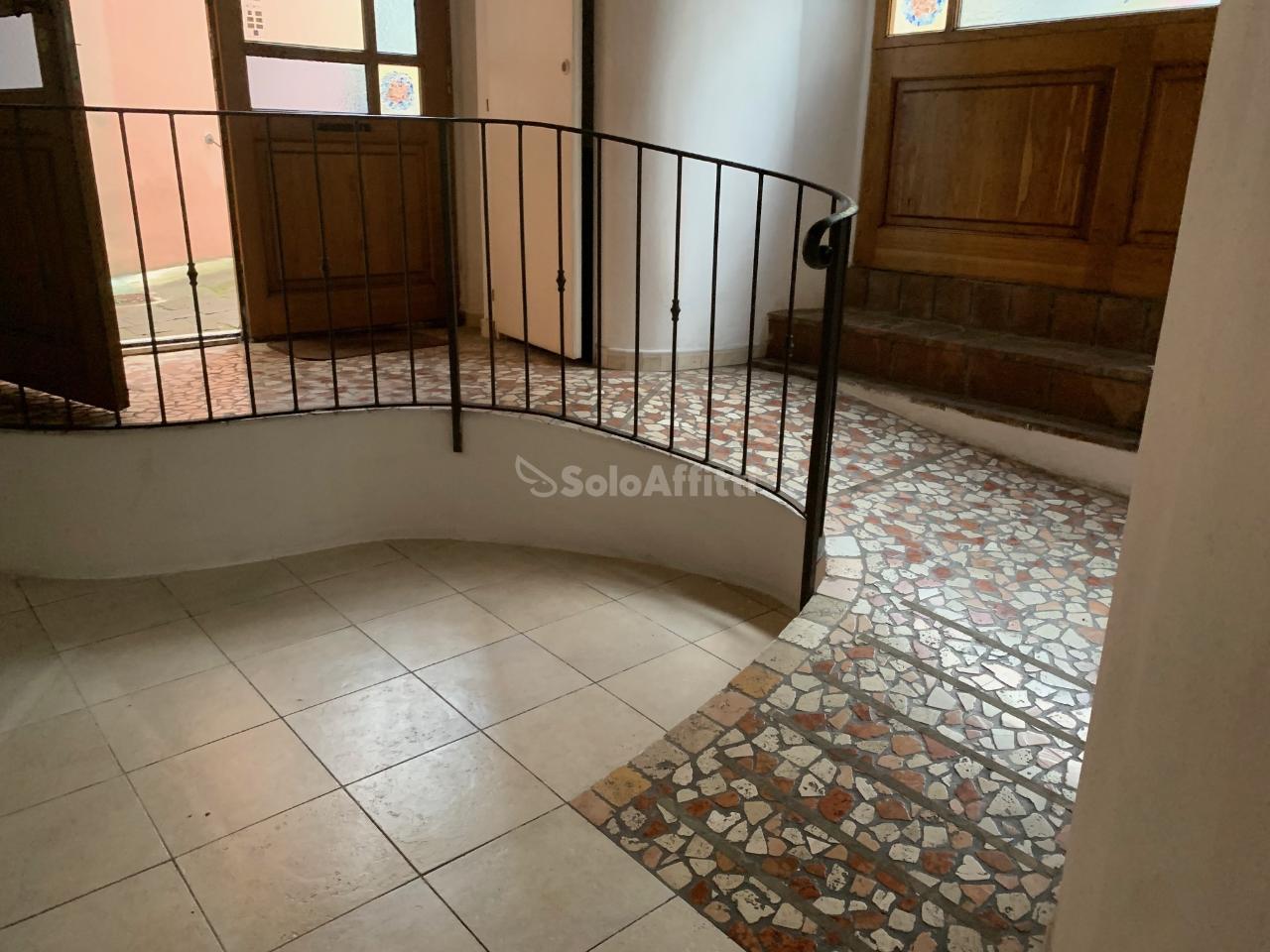 Negozio in Via Bettino Ricasoli 45, Siena, {3} - Foto 1