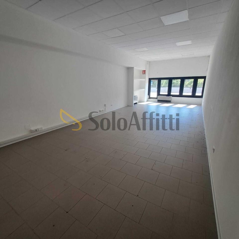 Ufficio in Strada Massetana Romana, Siena, {3} - Foto 1