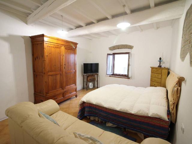 2-room flat in Piazza Niccolò Machiavelli, Montespertoli - Photo 1