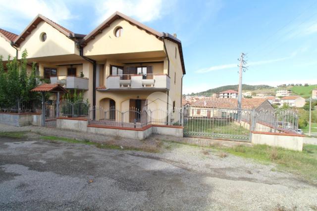 Villa a schiera in Ctr Impennuti 8, Luzzi - Foto 1