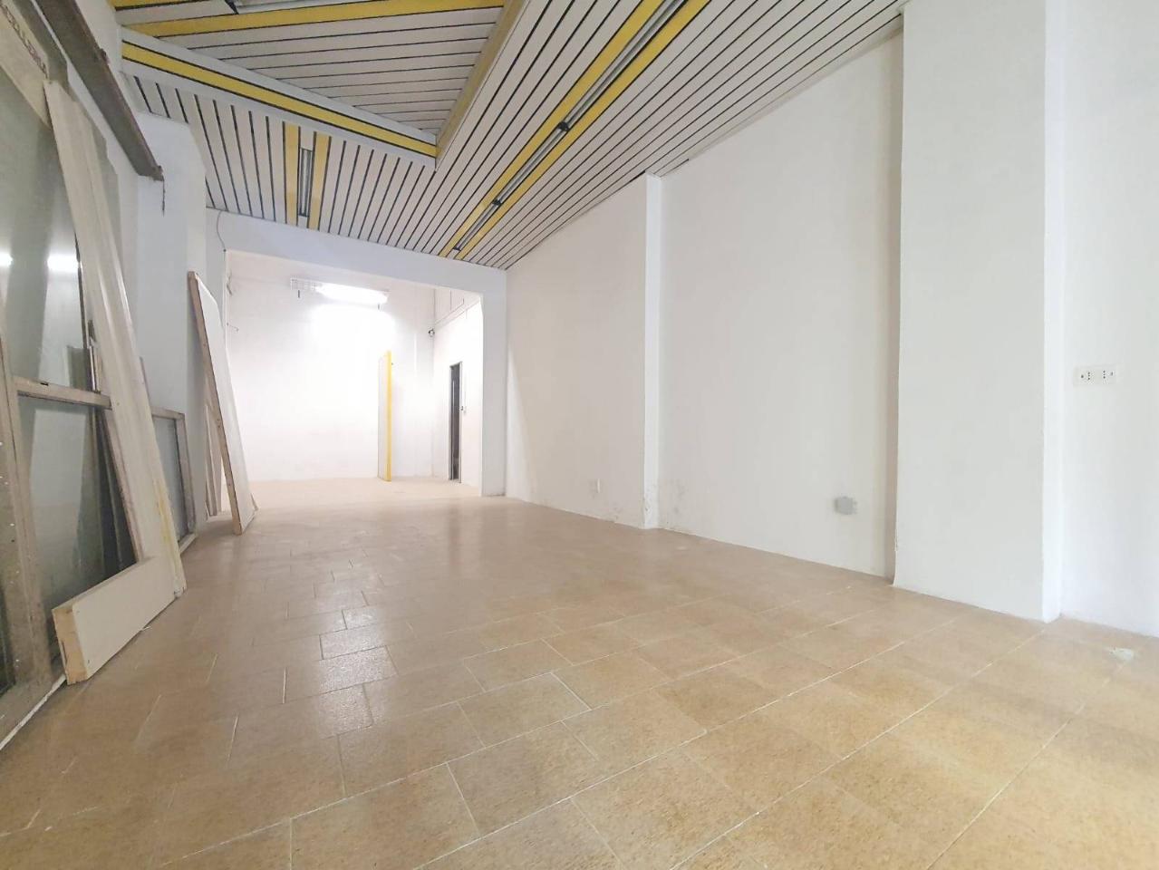 Negozio in , Viterbo, {3} - Foto 1
