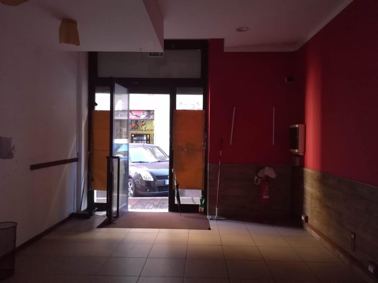 Negozio in affitto a Terni