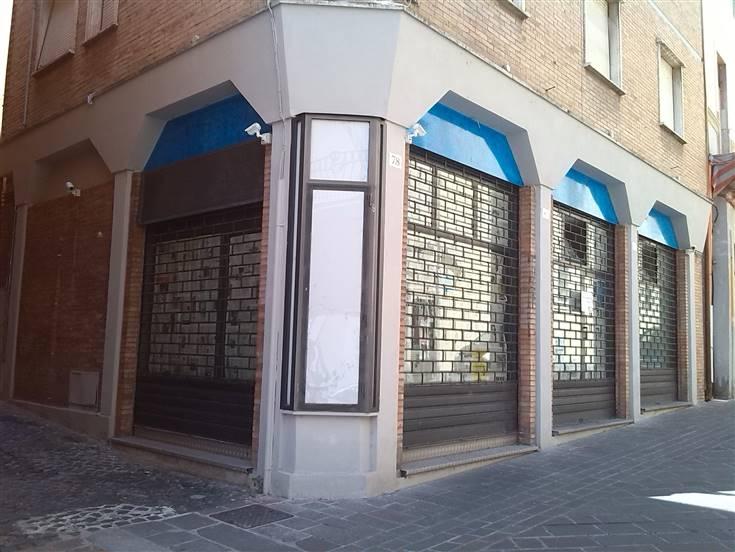 Negozio in Via Garibaldi, Terni, {3} - Foto 2