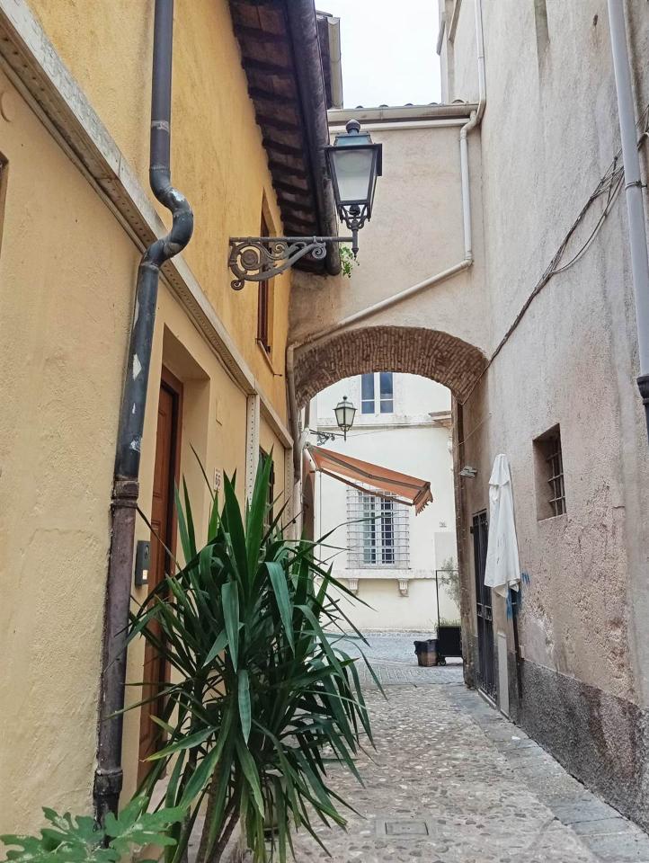 Ufficio in , Terni, {3} - Foto 1
