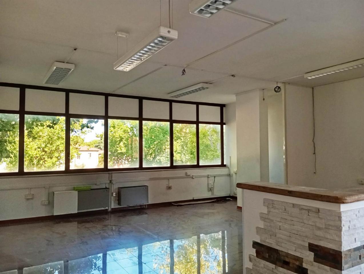 Ufficio in Viale dello Stadio, Terni, {3} - Foto 1